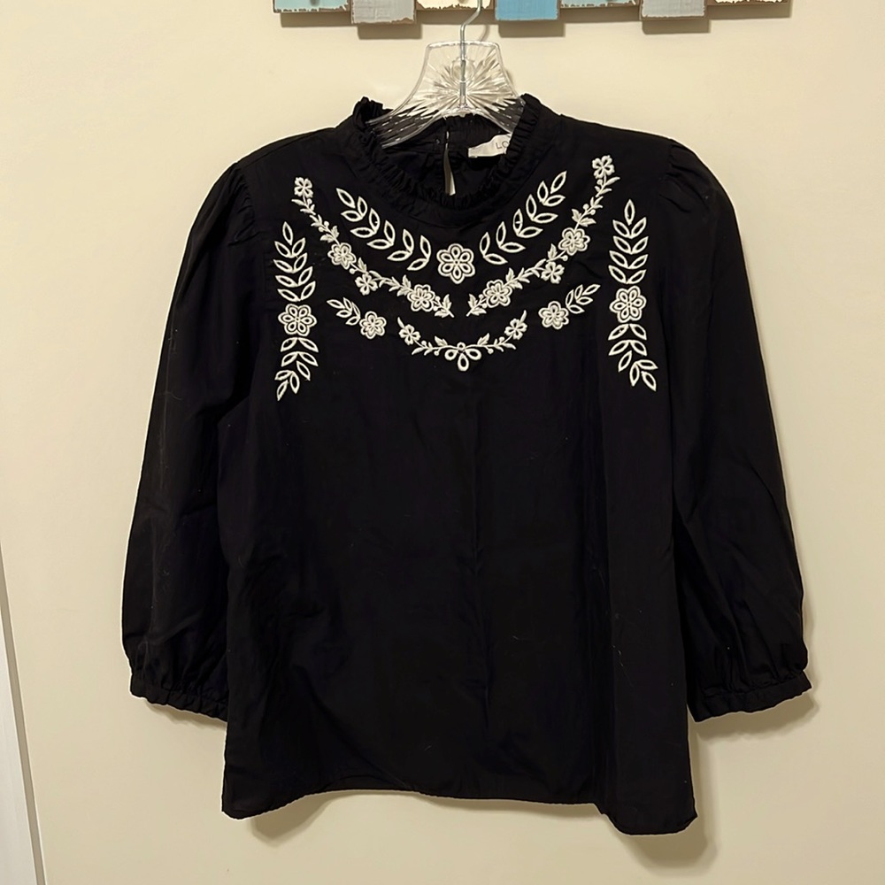 LOFT Women’s Eyelet Ruffle Neck Blouse / Size S / Excellent Condition / Black
